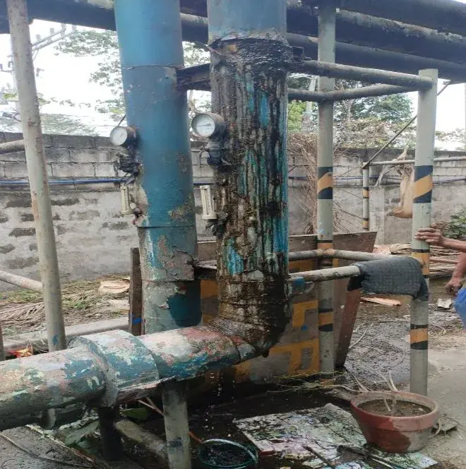 Industrial pipeline servicing